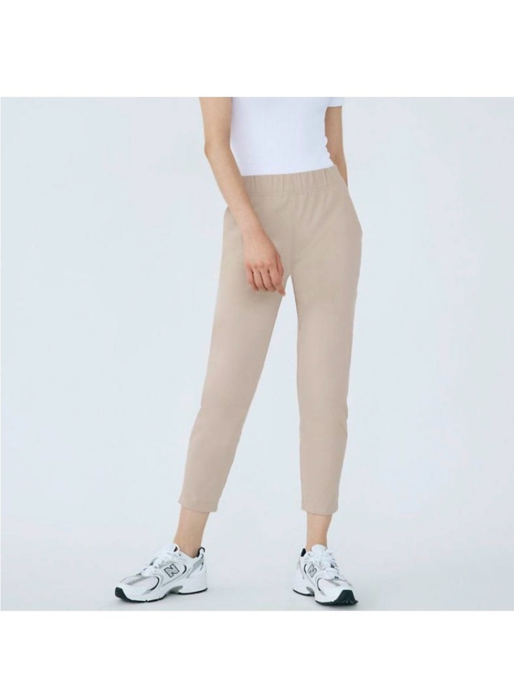 Aritzia Babaton Weekender Pants Beige Slim Tapered Crop Joggers Women’s X SMALL